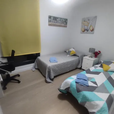Con Jardin Privado A 300 Metros De La Playa דירה *